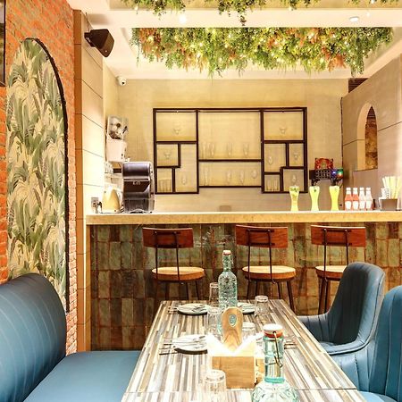 Hotel Uptown - 1 Km Connaught Place ניו דלהי מראה חיצוני תמונה