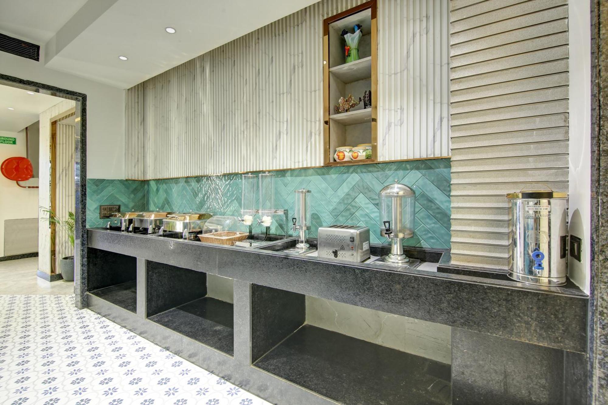 Hotel Uptown - 1 Km Connaught Place ניו דלהי מראה חיצוני תמונה