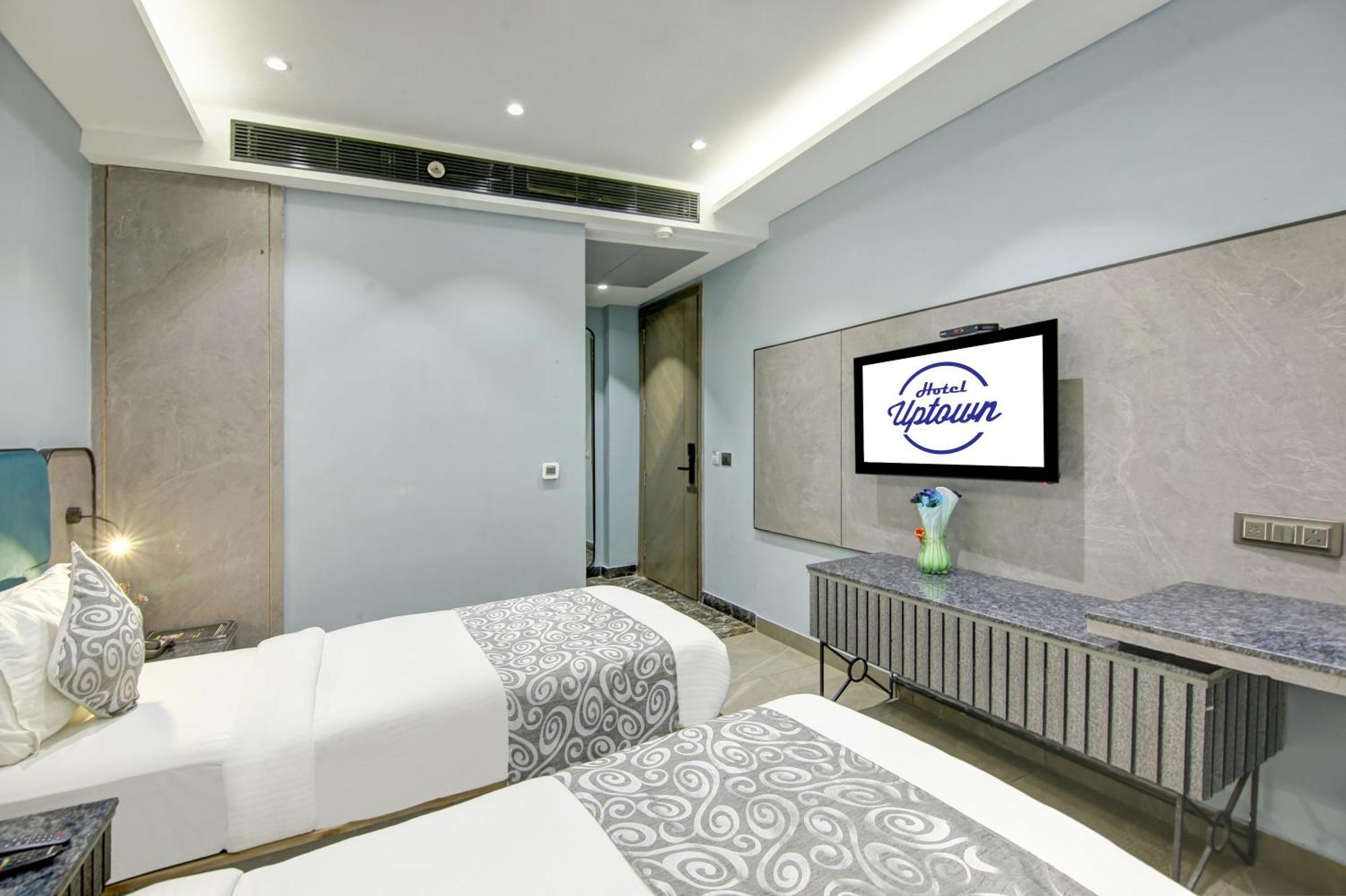 Hotel Uptown - 1 Km Connaught Place ניו דלהי מראה חיצוני תמונה