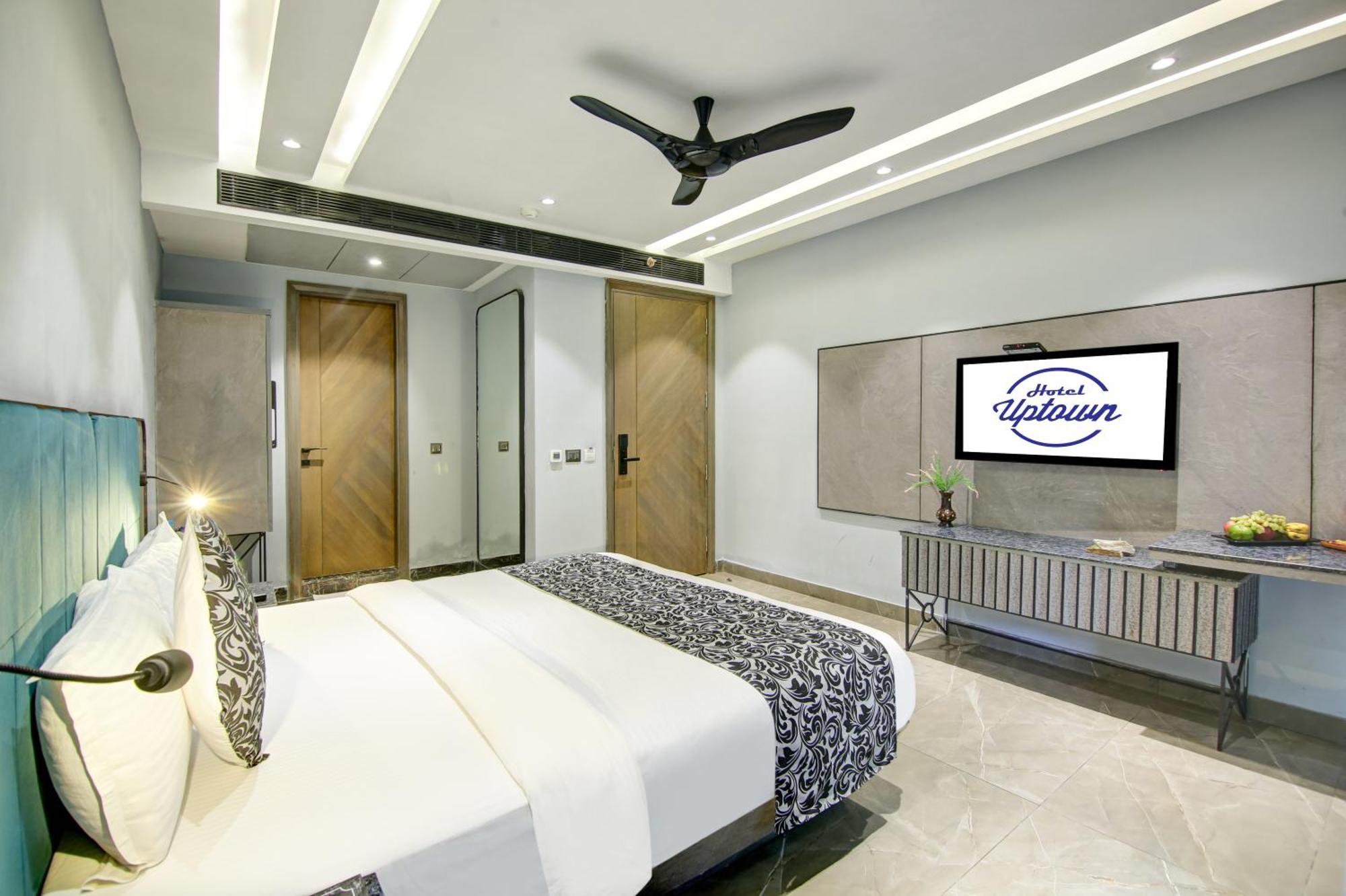 Hotel Uptown - 1 Km Connaught Place ניו דלהי מראה חיצוני תמונה