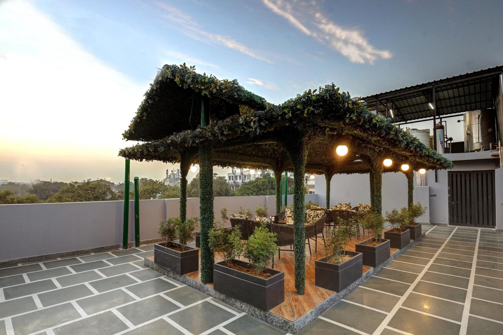 Hotel Uptown - 1 Km Connaught Place ניו דלהי מראה חיצוני תמונה